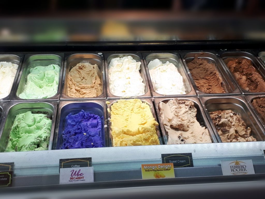 A wide choices of ice cream in Coldstone creamery