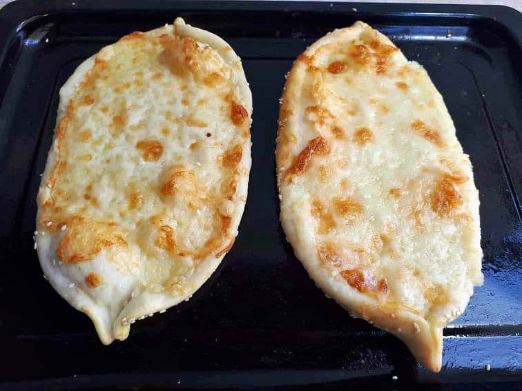 https://theodehlicious.com/wp-content/uploads/2021/02/Cheese-Pide-III.jpg