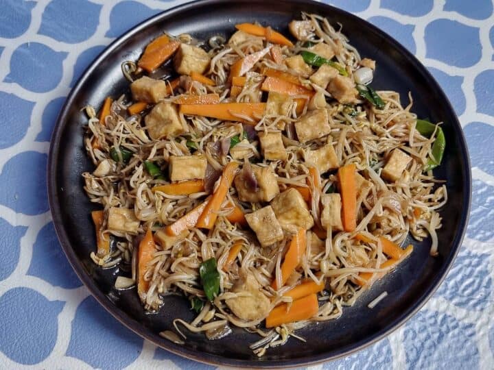 Ginisang Togue with Tofu - The Odehlicious
